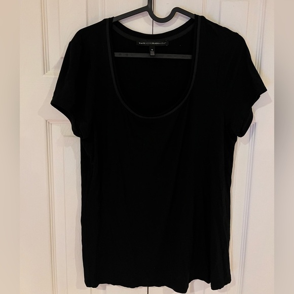 White House Black Market shortsleeved  crew neck T-shirt Sz M - Picture 1 of 9